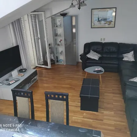 Apartman Jure Apartment