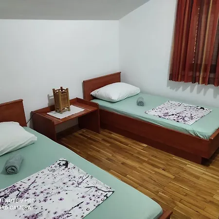 Apartman Jure Apartment *