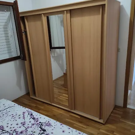 Apartment Apartman Jure Supetar